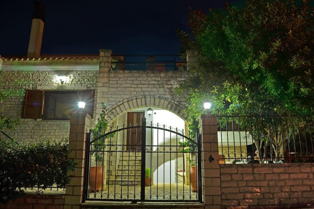 Το Πετρινο: Καλοκαιρινό Σπίτι Κοντά Στα Σύβοτα Apartment Faskomilia Exterior photo